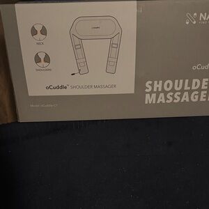 oCuddle Shoulder Massager in Light Gray